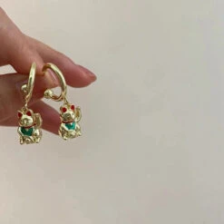 Cute Lucky Cat 18K Gold-Plated Pendant Earrings -Kawaii Store kawaiies plushies plush softtoy cute lucky cat 18k gold plated pendant earrings jewelry 262323