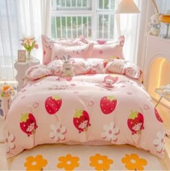 Kawaii Strawberry Print 120gsm Polyester Bedding Sets