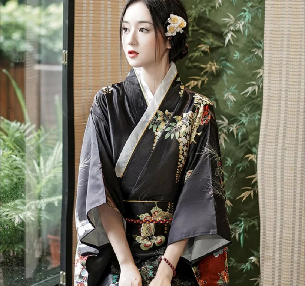 Apparel Long Traditional Japanese-themed Beautiful Floral Women's Kimono 10 Apparel Long Traditional Japanese-themed Beautiful Floral Women's Kimono - Image 8