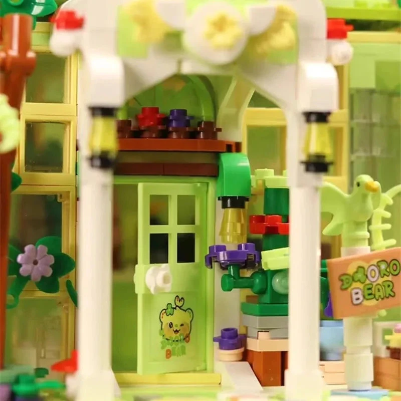 Royal Botanic Garden LED Moonie Polar Bear Building Set 7 Royal Botanic Garden LED Moonie Polar Bear Building Set - Image 5